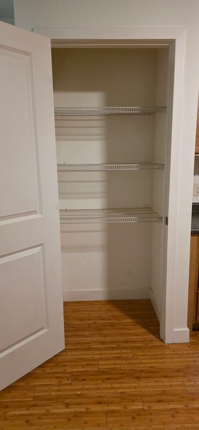 1191 North Ave Unit 106