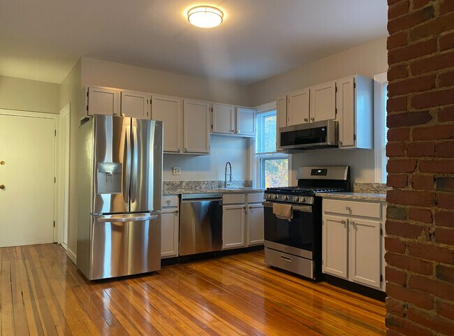 118 Clay St Unit 2