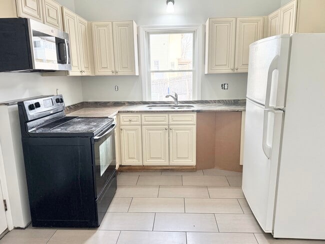 Photo - 241 Lowell St Unit New Construction