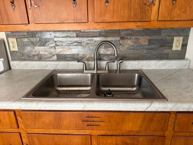 Photo - 540 Imo Dr Unit 2