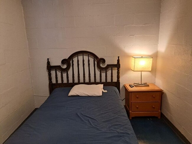 Building Photo - 3533 Brookdale Ave