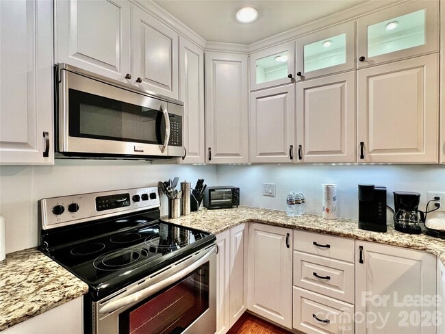Photo - 1323 Queens Rd Unit 417