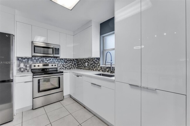 Photo - 2945 NW 68th St