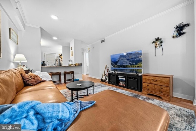 Photo - 631 D St NW Unidad 829