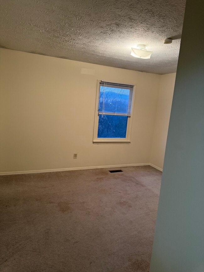 Photo - 1830 Woodland Ave Unit A