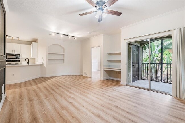 Photo - 10108 Courtney Oaks Cir Unit 101