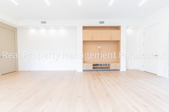 Photo - 1542 N Hoover St Unidad 1542