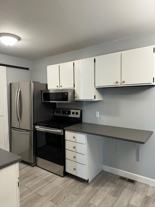 Photo - 2275 N Cable Rd