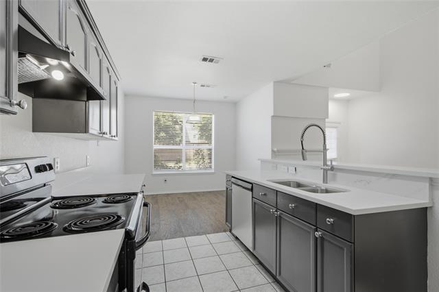 Photo - 1504 Park Ln Dr
