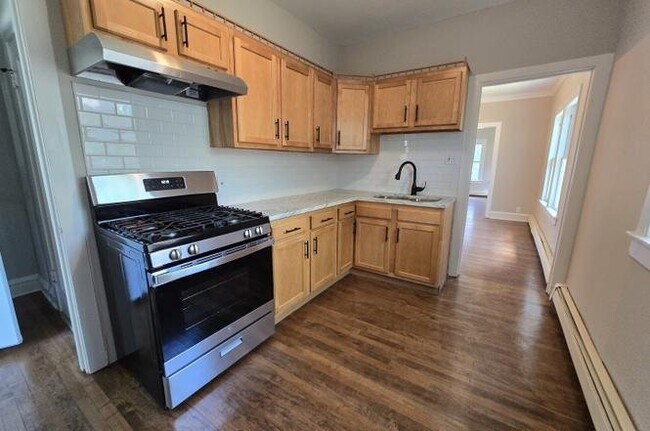 232 S 20th Ave