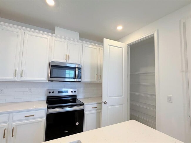 Photo - 10581 Marconi Ave