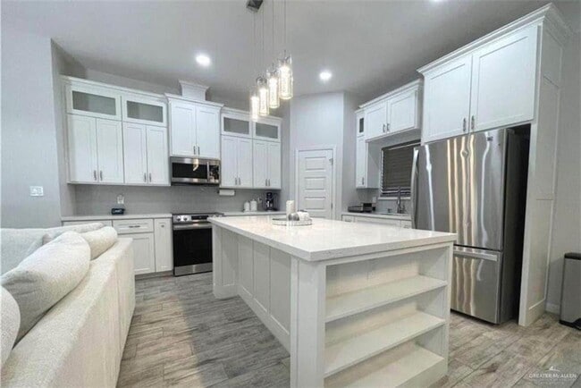 Photo - 7 Bella Vista Ave