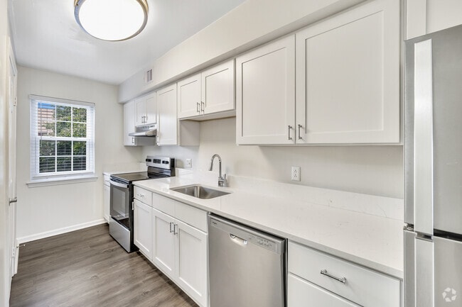 Peyton - 1BR, 1BA - 979SF - Kitchen