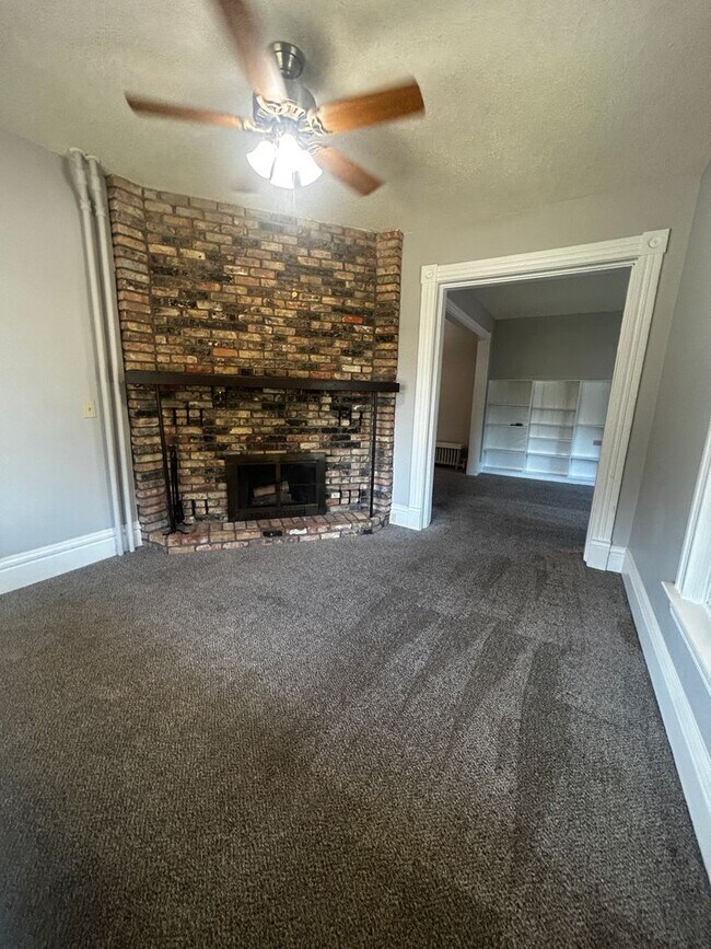 Photo - 4729 McCulloch St Unit 1