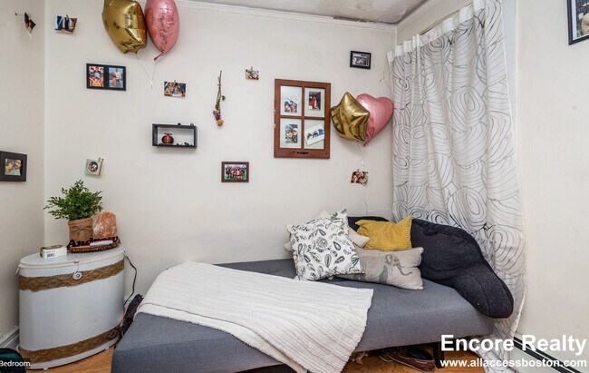 Photo - 93 West Cedar St Unit 94-2