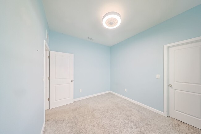 Photo - Beautiful Home 3/2/2 Home