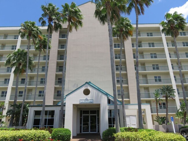 Photo - Annual 2/2 Condo, in a resort community golf and tennis Unidad #109