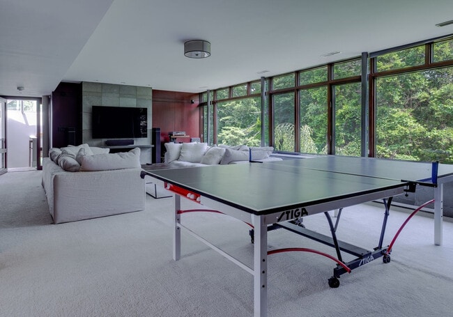 Photo - 21 Aly Raisman Wy Unit SI FL4-ID1262024P