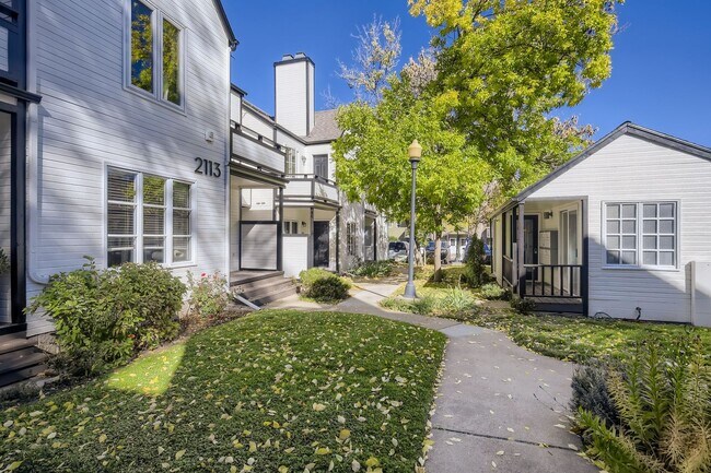 Photo - Downtown 2 BDR / 2BA - Walk to Everything