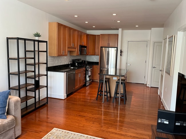 Photo - 1800 Wilson Blvd Unidad 214