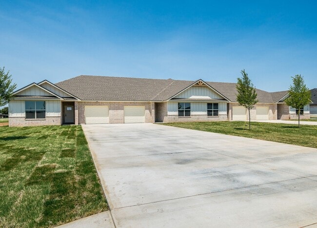 Building Photo - 19151 Mid-Country Blvd Unit A