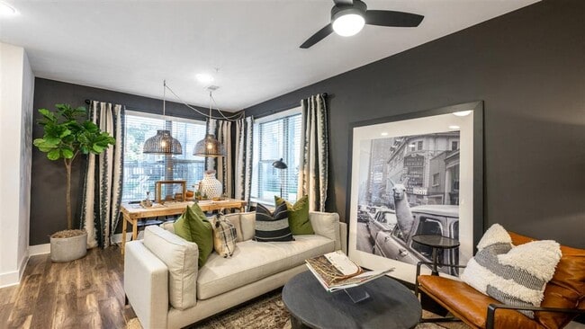 Elwood Apartments