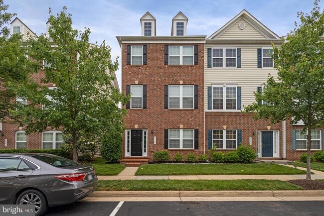 Photo - 9947 Fendall St Townhome