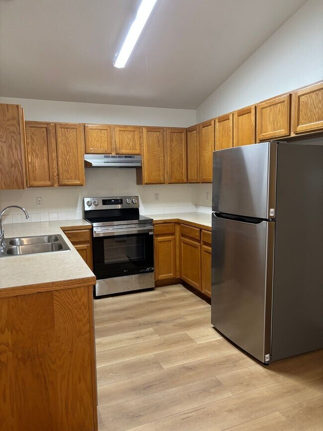 Photo - Spacious 2-Bedroom & 3 Bathroom Home – Move-In Ready