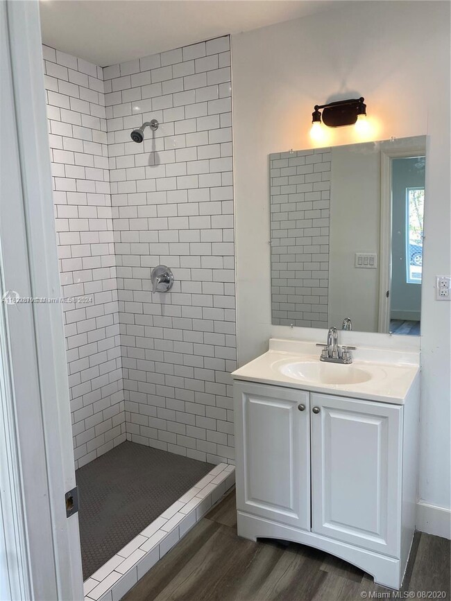 Photo - 1020 NW 29th Ter Unit 1