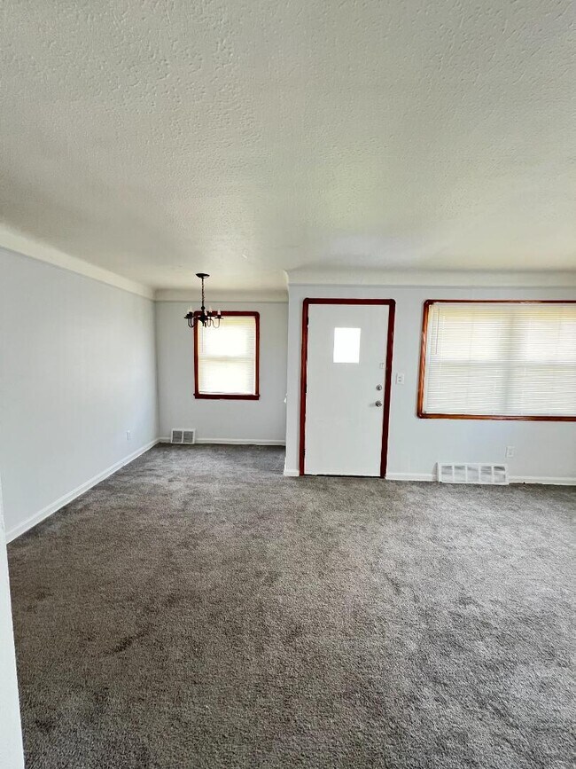 Photo - 15818 Maplewood Ave