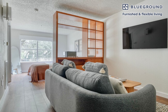 Photo - 10001 N Capital of Texas Hwy Unidad FL1-ID249