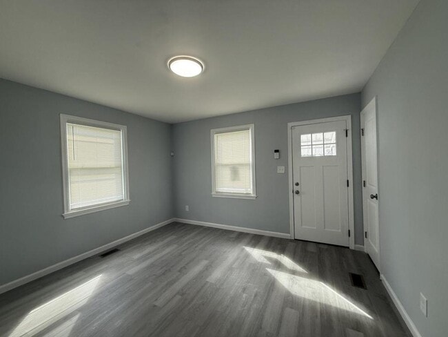 Photo - 9613 Harding Ave