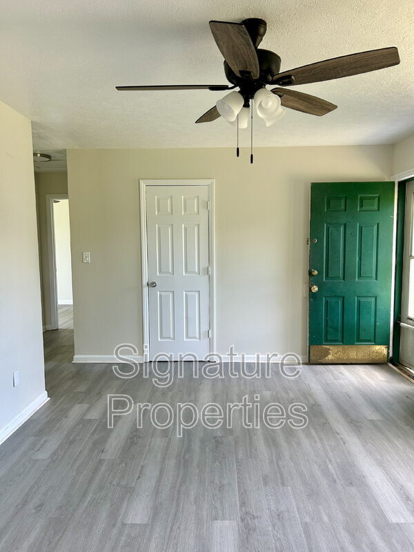 Photo - 412 Virginia St