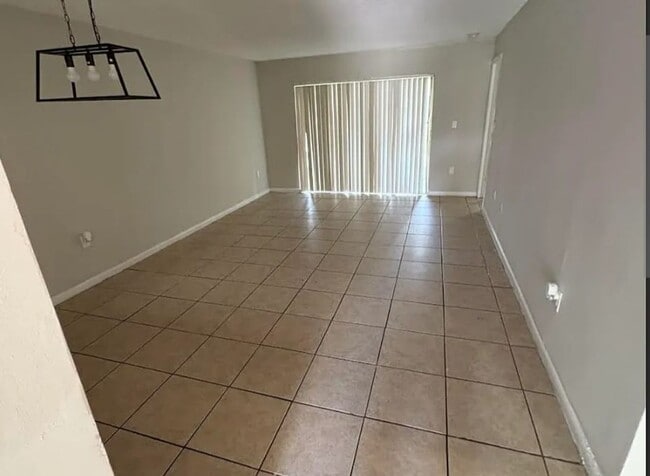2591 NW 56th Ave