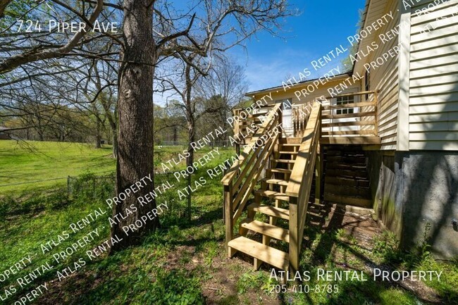 Photo - 724 Piper Ave