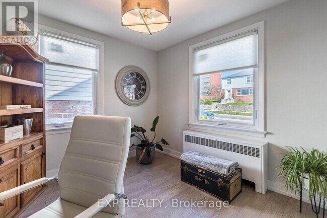 Photo - 205 Church St