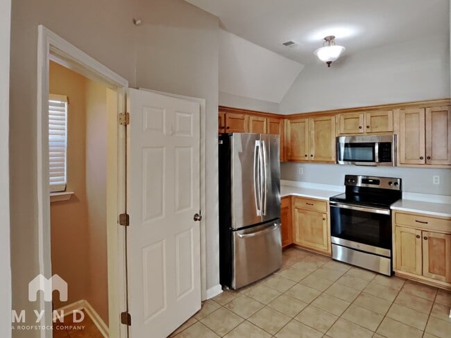 Photo - 5854 Lindsay Cove