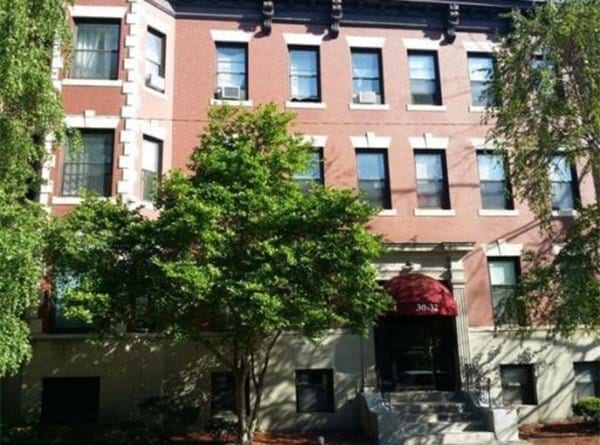 Building Photo - 30 Glenville Ave Unit 3