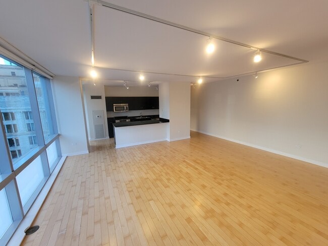 Photo - 8 E Randolph St Unit 1501
