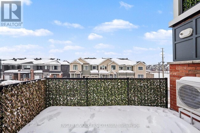 Photo - 2276 Watercolours Way