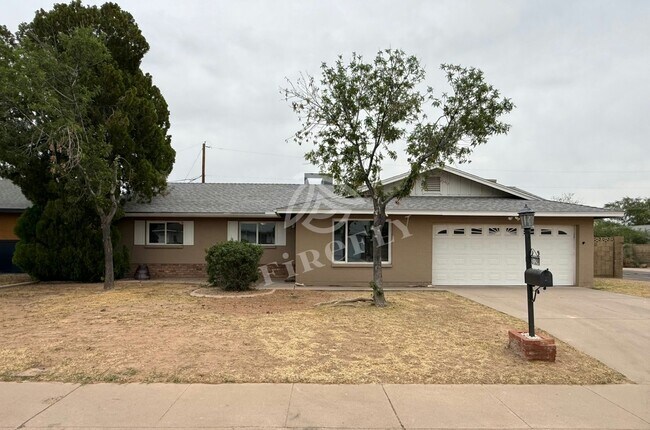Photo - 8129 N 17th Dr