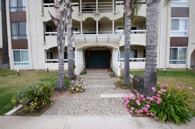 Photo - Pacific Beach Condo in Gated Community