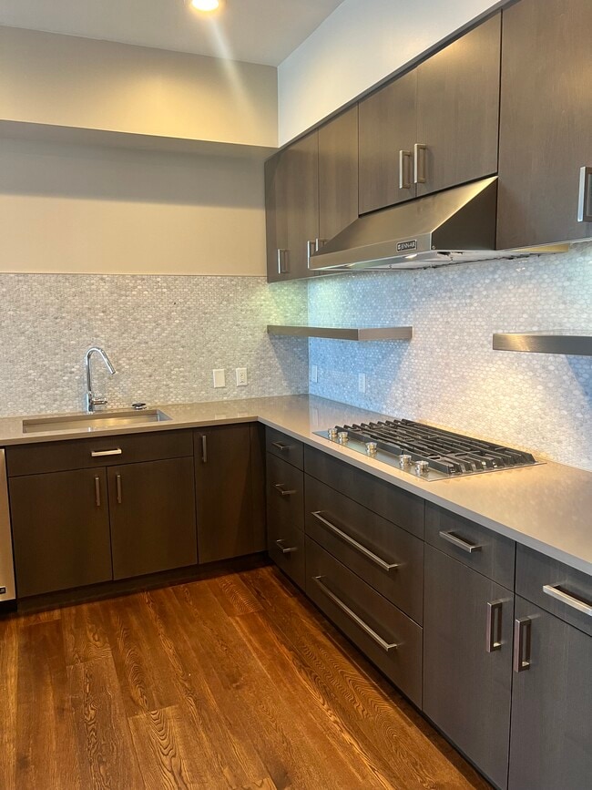 Kitchen - 7600 Landmark Way Unit #709