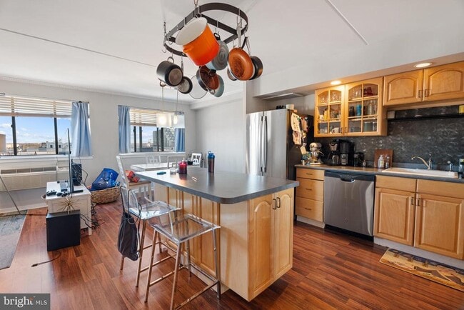 Photo - 200 Lombard St Unit 713