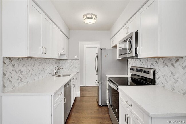 Building Photo - 114 Nottingham Rd Unit H