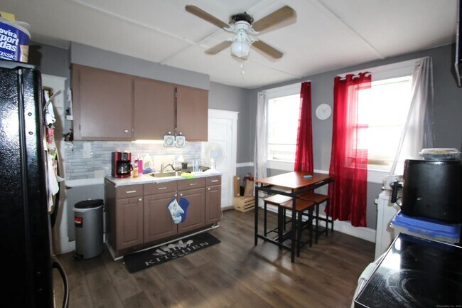 64-64 Rowe Ave Unit 3