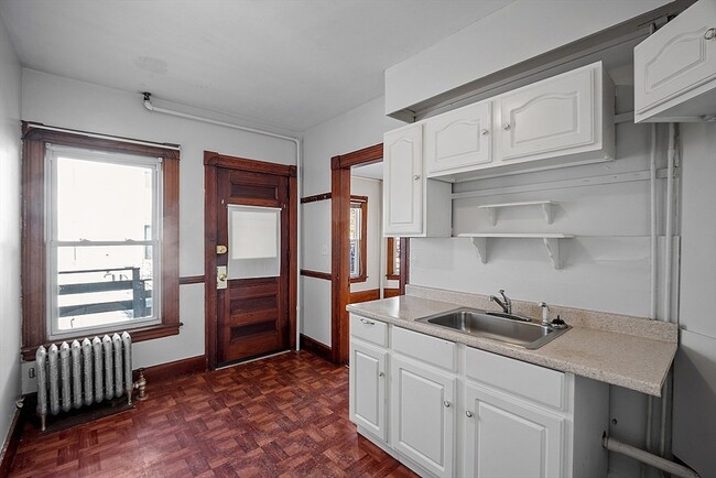 Photo - 130 West St Unit 1