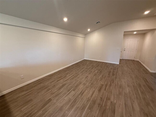 Photo - 26528 Oran Way