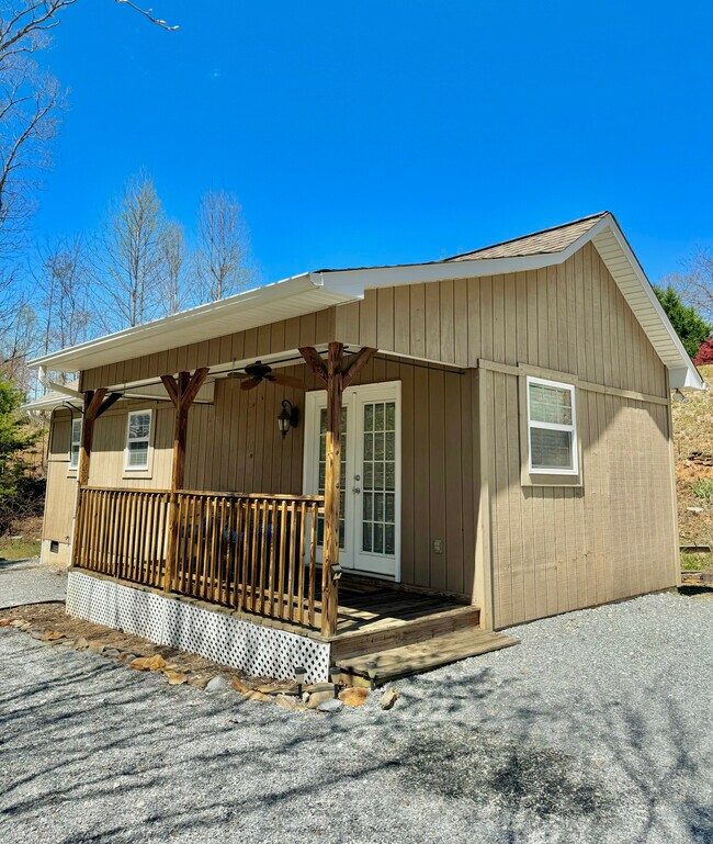 Building Photo - 37 Coyote Rd Rental