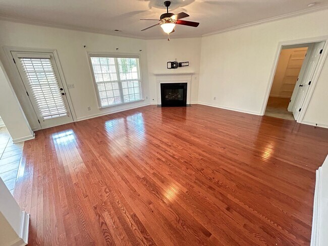 Photo - Beautiful 4Bed/2.5 Bath Home in Wren Creek!